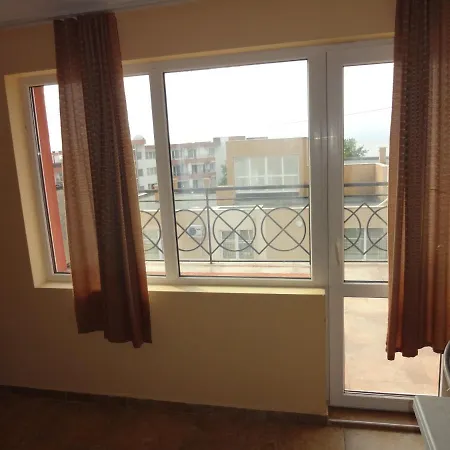 Apartment Lazur Ravda