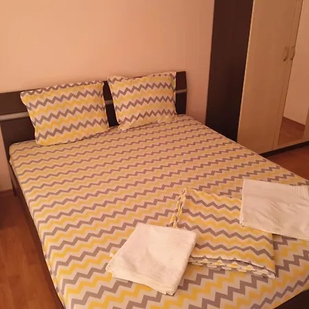 Apartment Lazur *