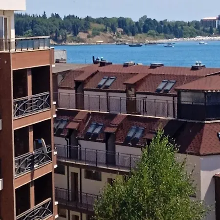 Apartment Lazur *