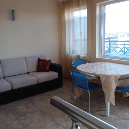 Lazur Apartment