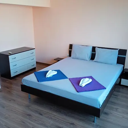 Apartment Lazur *